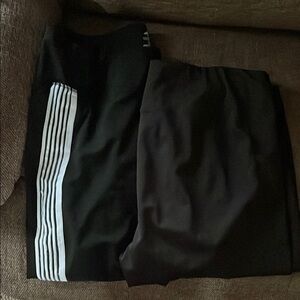 2 pair Avia leggings